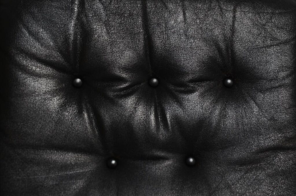 classic leather sofa 